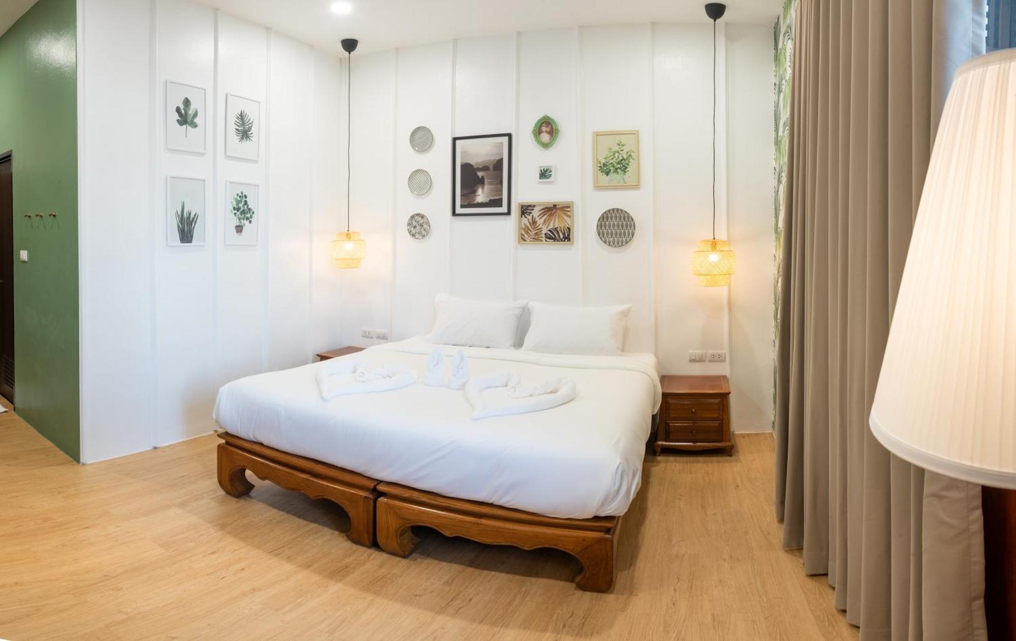 Bania Boutique House Hotel Khao Lak Exterior photo
